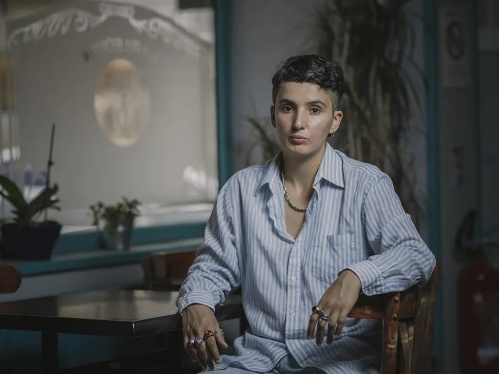 portrait de Fatima Daas, romancière, pour El País