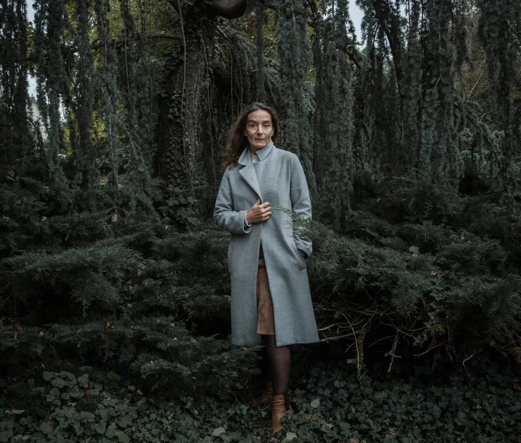 portrait de Valéria pour Psychologie magazine en forêt
